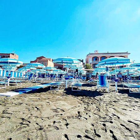 Hotel Miramare Ladispoli Esterno foto