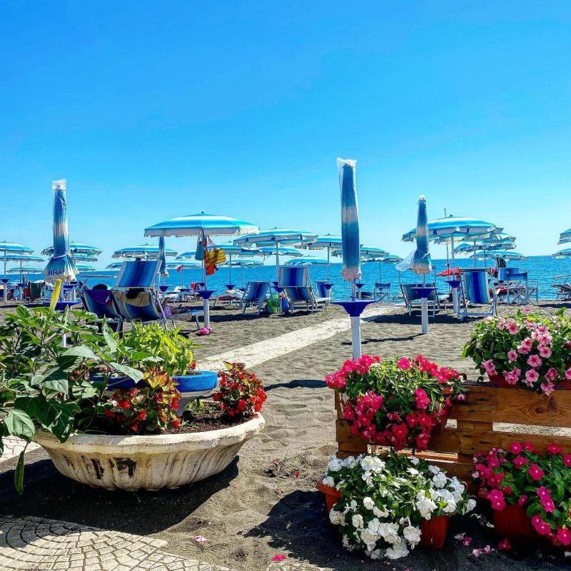 Hotel Miramare Ladispoli Esterno foto