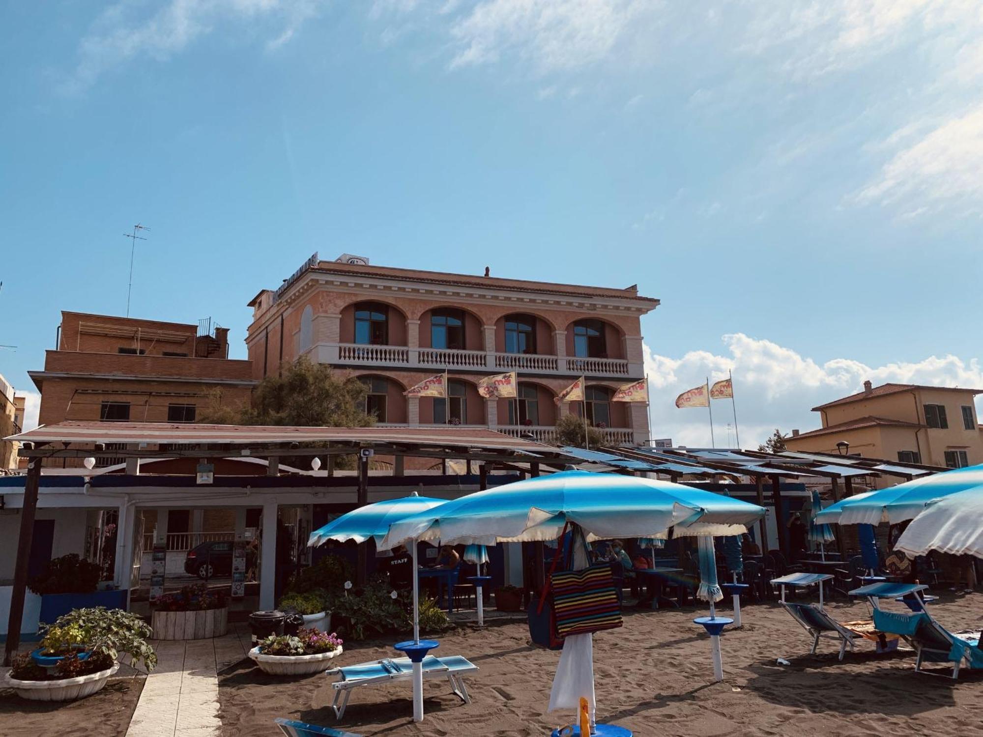 Hotel Miramare Ladispoli Esterno foto
