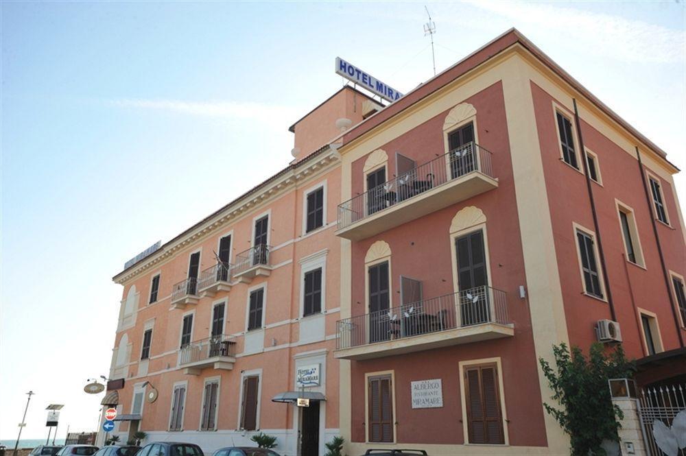 Hotel Miramare Ladispoli Esterno foto