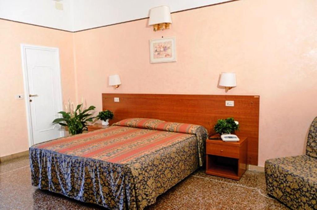 Hotel Miramare Ladispoli Camera foto