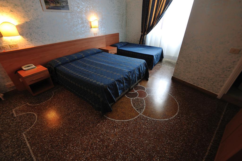 Hotel Miramare Ladispoli Esterno foto