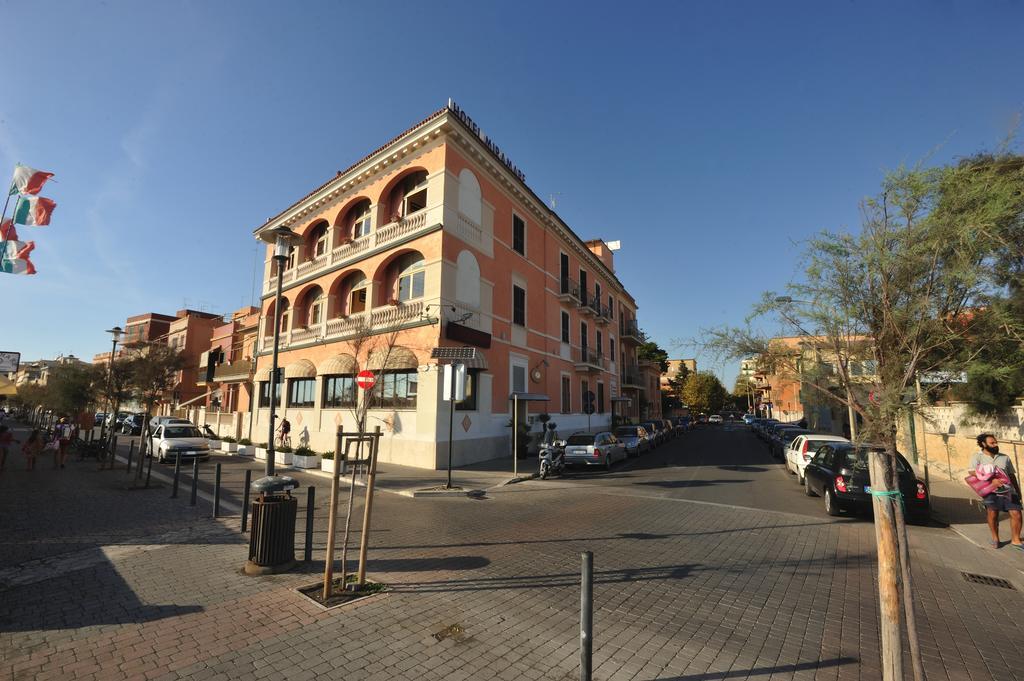Hotel Miramare Ladispoli Esterno foto
